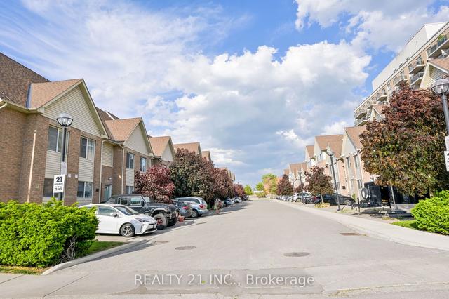 50 - 21 Replin Rd, Townhouse with 3 bedrooms, 3 bathrooms and 1 parking in Toronto ON | Image 1