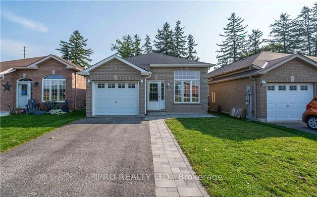 MAIN - 19 Loon Ave, House detached with 2 bedrooms, 1 bathrooms and 2 parking in Barrie ON | Image 1