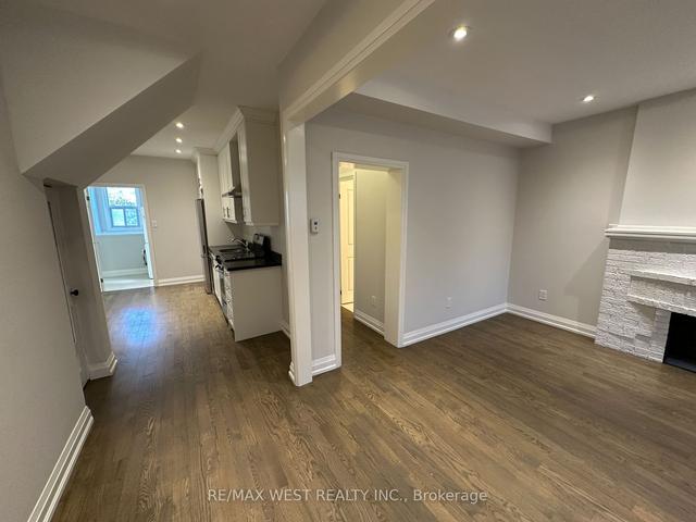 MAIN - 177 Marion St, House detached with 1 bedrooms, 1 bathrooms and 1 parking in Toronto ON | Image 6