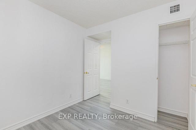 909 - 11 Lee Centre Dr, Condo with 1 bedrooms, 1 bathrooms and 1 parking in Scarborough ON | Image 8