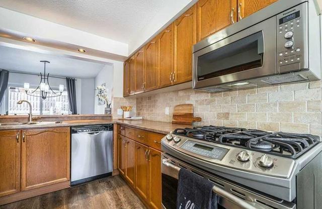 115 Bradson Dr, House detached with 3 bedrooms, 3 bathrooms and 4 parking in Guelph ON | Image 2