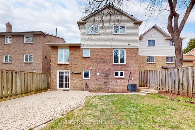 01 - 855 Queen St W, House detached with 3 bedrooms, 3 bathrooms and 1 parking in Mississauga ON | Image 27