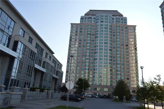 PH208 - 11 Lee Centre Dr, Condo with 2 bedrooms, 2 bathrooms and 1 parking in Scarborough ON | Image 1