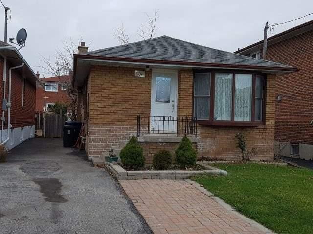 90A Laurel Ave, House detached with 3 bedrooms, 2 bathrooms and 3 parking in Scarborough ON | Image 2