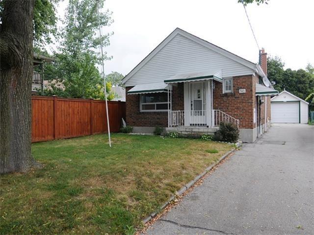 MAIN - 345 Glebemount Ave, House detached with 2 bedrooms, 1 bathrooms and 3 parking in East York ON | Image 1
