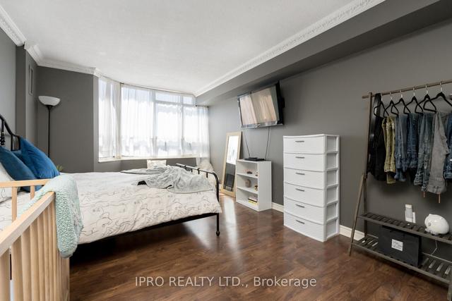 1109 - 10 Malta Ave, Condo with 3 bedrooms, 2 bathrooms and 1 parking in Brampton ON | Image 15