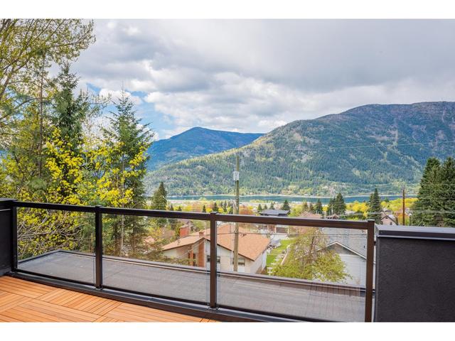 B - 616 Richards St, House detached with 3 bedrooms, 3 bathrooms and 2 parking in Nelson BC | Image 73