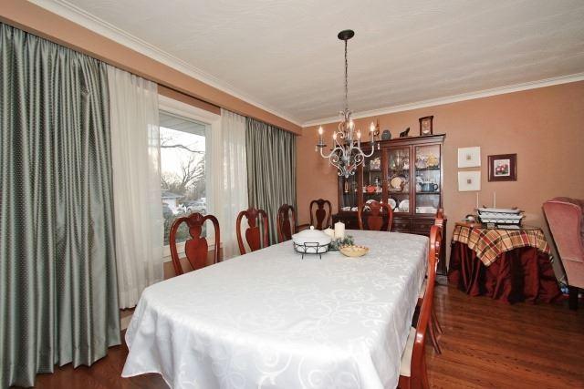 908 Walnut St W, House detached with 2 bedrooms, 2 bathrooms and 3 parking in Whitby ON | Image 4