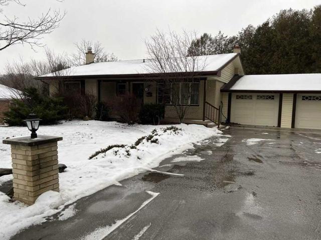 MAIN - 111 Wallis Dr, House detached with 3 bedrooms, 1 bathrooms and 2 parking in Peterborough ON | Image 3