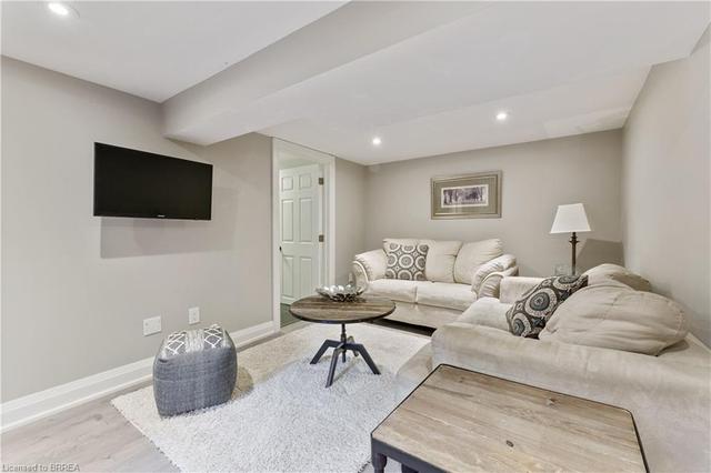 886 Boothman Ave, House detached with 5 bedrooms, 3 bathrooms and 5 parking in Burlington ON | Image 20