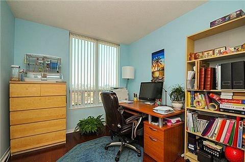 PH205 - 5 Emerald Lane, Condo with 2 bedrooms, 1 bathrooms and 1 parking in Thornhill ON | Image 7