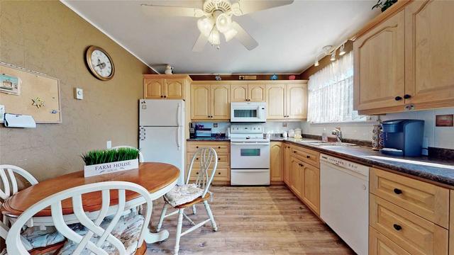 909 Sylvia St, House semidetached with 3 bedrooms, 2 bathrooms and 3 parking in Oshawa ON | Image 25