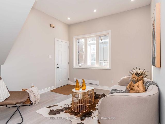 MAIN - 143 Symington Ave, House semidetached with 2 bedrooms, 1 bathrooms and 0 parking in Toronto ON | Image 8