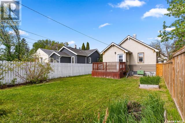 2215 Broder St, House detached with 2 bedrooms, 1 bathrooms and null parking in Regina SK | Image 19
