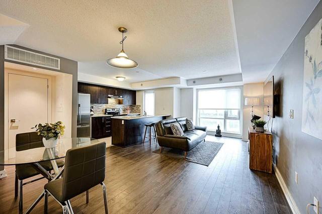 96 - 100 Dufay Rd, Townhouse with 2 bedrooms, 2 bathrooms and 1 parking in Brampton ON | Image 4