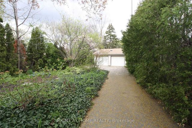 MAIN - 189 Shaver Ave N, House detached with 3 bedrooms, 1 bathrooms and 2 parking in Etobicoke ON | Image 2