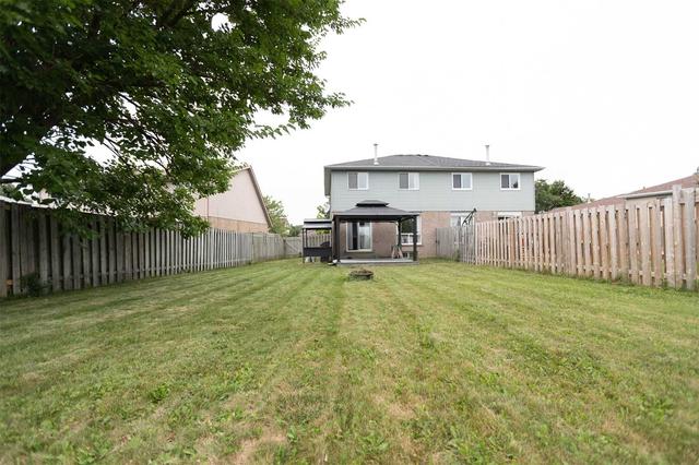 90 Carmine Cres, House semidetached with 3 bedrooms, 2 bathrooms and 3 parking in Cambridge ON | Image 10