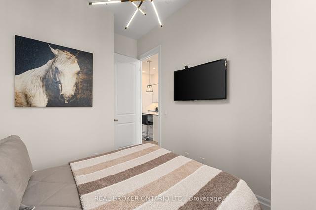 PH03 - 9085 Jane St, Condo with 2 bedrooms, 1 bathrooms and 1 parking in Concord ON | Image 4