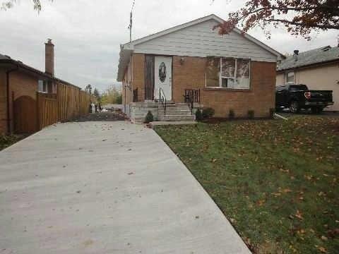 9 Harefield Dr, House detached with 3 bedrooms, 2 bathrooms and 5 parking in Etobicoke ON | Image 13