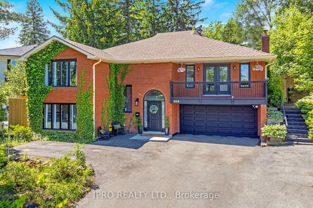 204 Main St S, House detached with 5 bedrooms, 3 bathrooms and 8 parking in Halton Hills ON | Image 1
