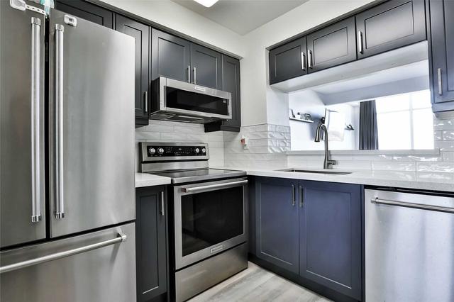 PH-21 - 68 Corporate Dr, Condo with 2 bedrooms, 2 bathrooms and 1 parking in Scarborough ON | Image 17
