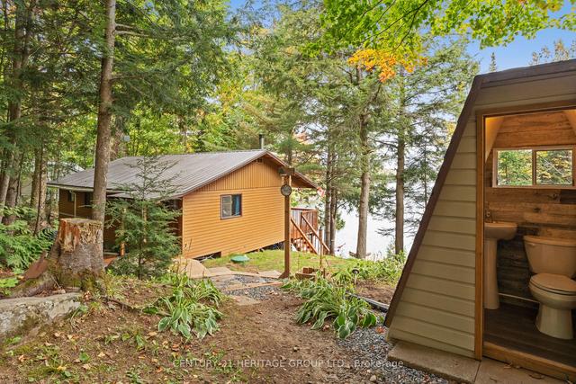 1464 N Shore Rd, House detached with 2 bedrooms, 2 bathrooms and 7 parking in Muskoka Lakes ON | Image 3