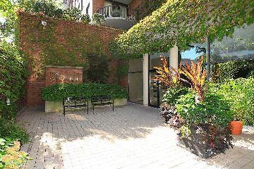 803 - 47 St Clair Ave W, Condo with 2 bedrooms, 2 bathrooms and 1 parking in Toronto ON | Image 1