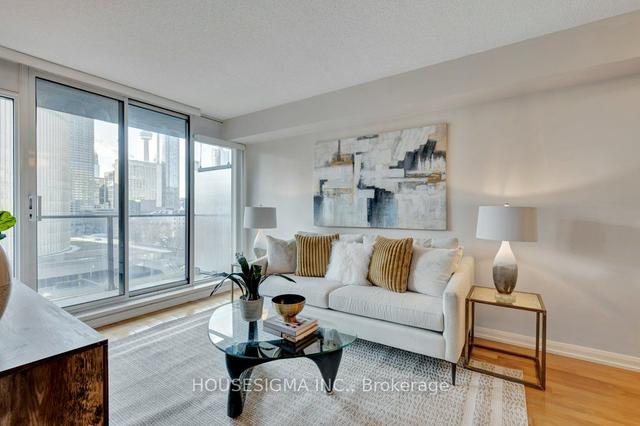 909 - 111 Elizabeth St, Condo with 1 bedrooms, 1 bathrooms and 1 parking in Toronto ON | Image 6