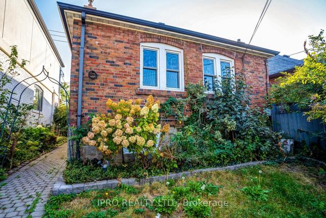 MAIN - 226 Donlands Ave, House detached with 2 bedrooms, 1 bathrooms and 1 parking in East York ON | Image 26