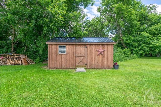 4958 County Rd 31 Rd, House detached with 3 bedrooms, 3 bathrooms and 10 parking in South Dundas ON | Image 23