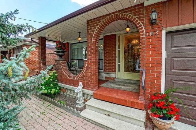 MAIN - 103 Regent Rd, House detached with 3 bedrooms, 1 bathrooms and 2 parking in North York ON | Image 12