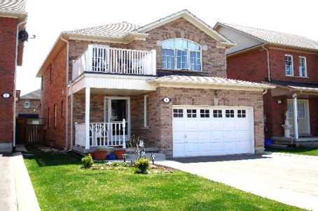 9 Hillsburgh Dr, House detached with 4 bedrooms, 3 bathrooms and 4 parking in Brampton ON | Image 1