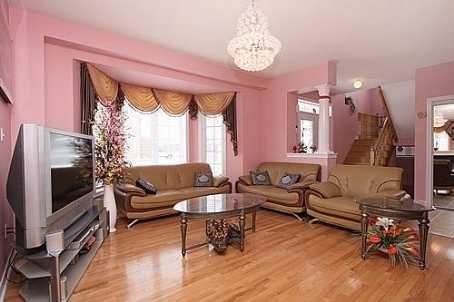 1 Trailside Walk, House detached with 4 bedrooms, 3 bathrooms and 6 parking in Brampton ON | Image 4