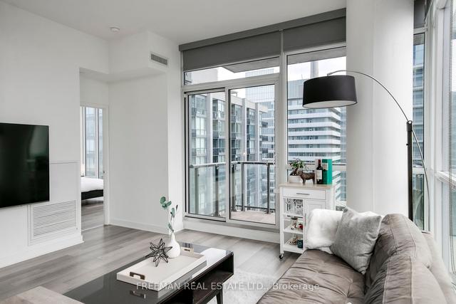 4011 - 290 Adelaide St W, Condo with 1 bedrooms, 1 bathrooms and 1 parking in Toronto ON | Image 40