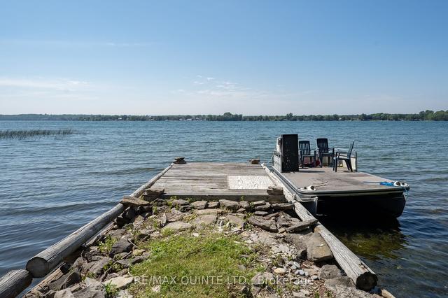 562 Waupoos Island Ln, House detached with 4 bedrooms, 1 bathrooms and 0 parking in Prince Edward County ON | Image 3