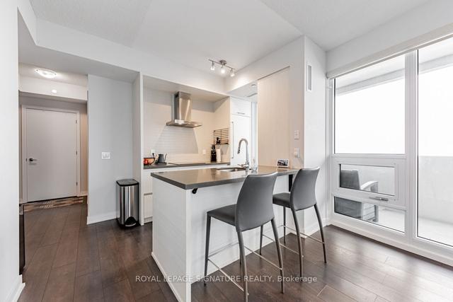 2309 - 2221 Yonge St, Condo with 2 bedrooms, 2 bathrooms and 1 parking in Toronto ON | Image 22