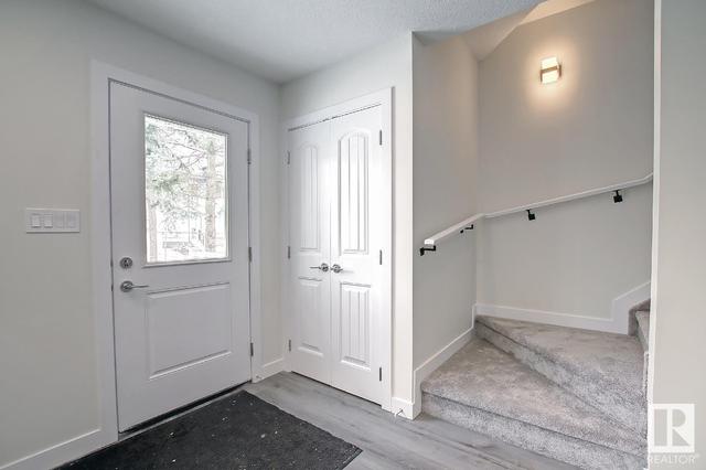 2 - 10927 80 Ave Nw, House semidetached with 3 bedrooms, 3 bathrooms and null parking in Edmonton AB | Image 5