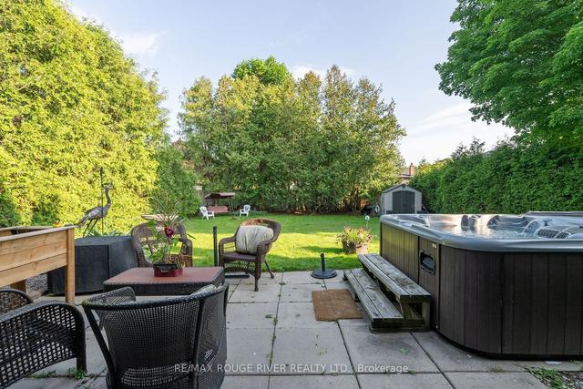 201 Verbena Crt, House detached with 3 bedrooms, 2 bathrooms and 6 parking in Oshawa ON | Image 25