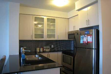 PH201 - 5793 Yonge St, Condo with 2 bedrooms, 1 bathrooms and 1 parking in North York ON | Image 3