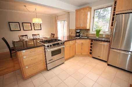 9 Herbert Ave, House detached with 3 bedrooms, 2 bathrooms and 1 parking in Toronto ON | Image 2