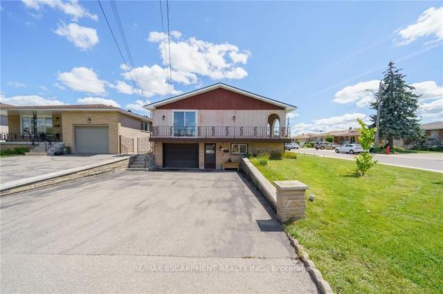 MAIN - 33 Algonquin Crt, House detached with 3 bedrooms, 1 bathrooms and 2 parking in Hamilton ON | Image 18