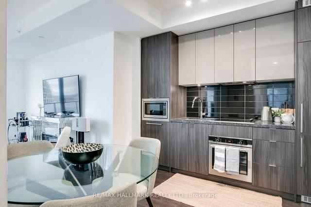 2705 - 125 Blue Jays Way, Condo with 2 bedrooms, 2 bathrooms and 1 parking in Toronto ON | Image 7