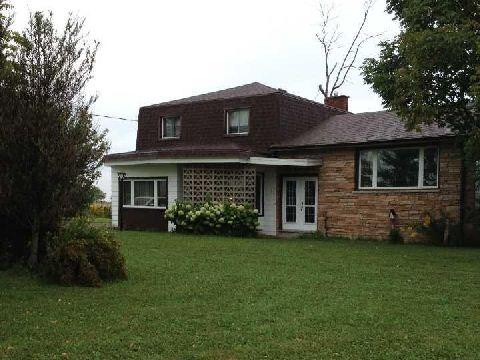 886 Monarch Rd, House detached with 3 bedrooms, 2 bathrooms and 4 parking in Lindsay ON | Image 1