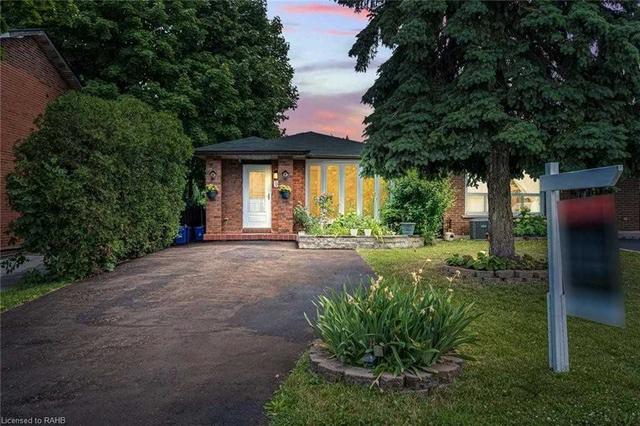 MAIN - 389 E 23rd St, House detached with 3 bedrooms, 1 bathrooms and 1 parking in Hamilton ON | Image 1