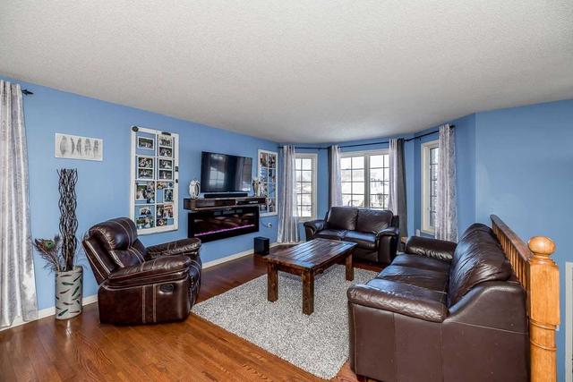 9 Jones Dr, House detached with 2 bedrooms, 2 bathrooms and 4 parking in Barrie ON | Image 12