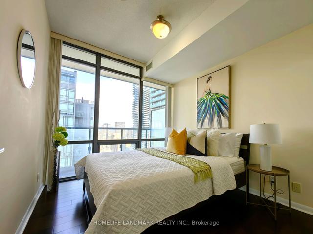 3105 - 832 Bay St, Condo with 2 bedrooms, 2 bathrooms and 1 parking in Toronto ON | Image 8