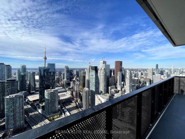 PH201 - 55 Cooper St, Condo with 2 bedrooms, 2 bathrooms and 1 parking in Toronto ON | Image 7