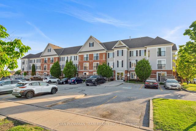 205 - 98 Aspen Springs Dr, Condo with 2 bedrooms, 1 bathrooms and 1 parking in Clarington ON | Image 8