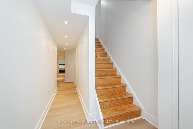 237 Solway Ave, House semidetached with 4 bedrooms, 3 bathrooms and 6 parking in Vaughan ON | Image 18