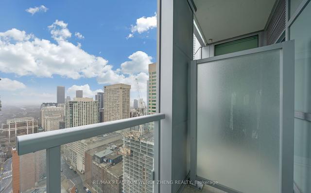 3009 - 1 Yorkville Ave, Condo with 1 bedrooms, 1 bathrooms and 0 parking in Toronto ON | Image 8